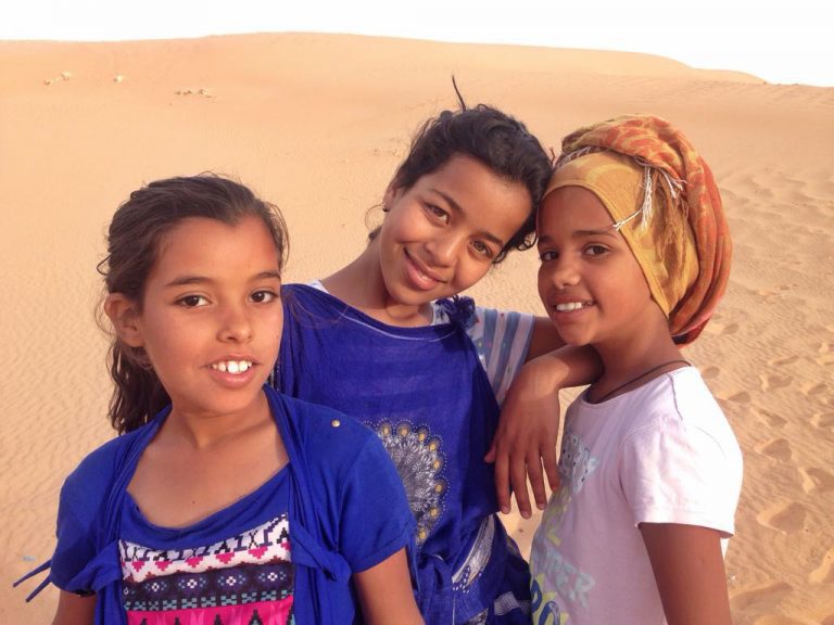 Se buscan familias de acogida para niños saharauis