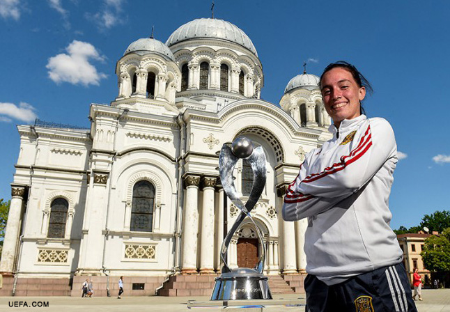 Eva Navarro, campeona de Europa con la selección española sub17