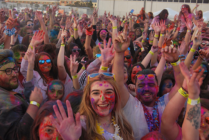 La fiesta más divertida y colorida llega a Yecla con la ‘Colors Party 2018’