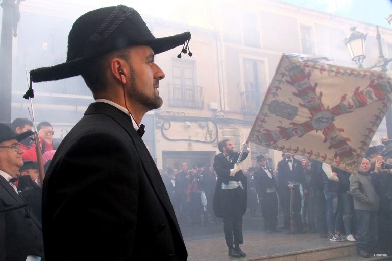 «Continuaré abriendo las Fiestas  de la Virgen a toda la sociedad»