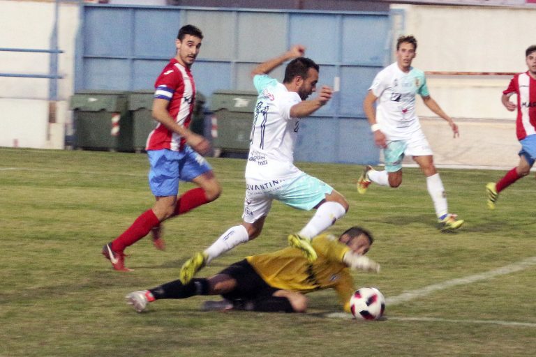 El Yeclano Deportivo amplía su ventaja al frente de la tabla