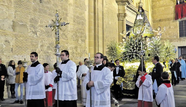 Sábado 8 de diciembre. La Procesión de la Virgen