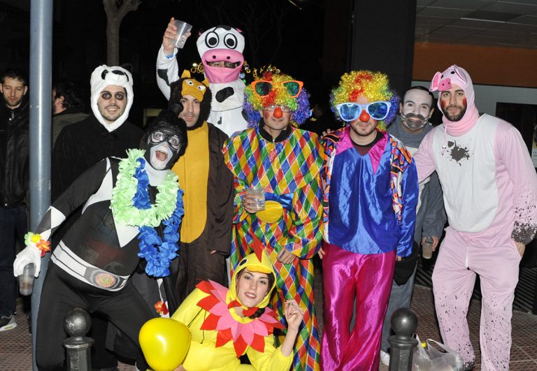 El gran desfile y la fiesta en Feria del Mueble, broche de oro del Carnaval