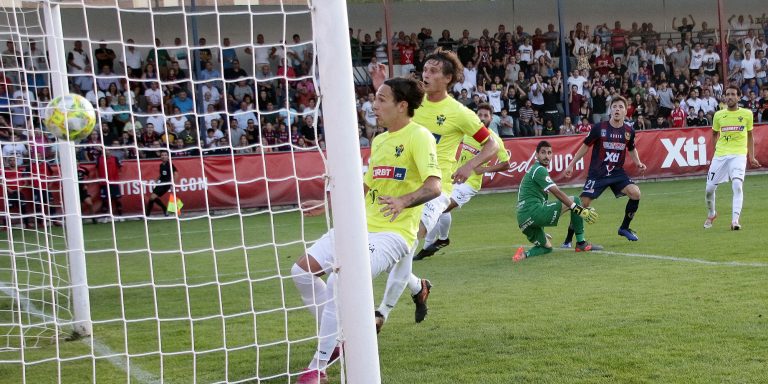 El Yeclano Deportivo acaba con la ‘maldición’ de los últimos minutos