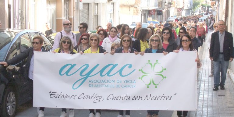 Más de 600 vecinos de Yecla participaron en la VII Marcha de AYAC “Siempre adelante”