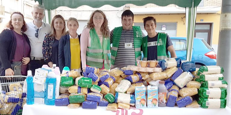 Los centros educativos podrán aportar alimentos para Cáritas hasta diciembre