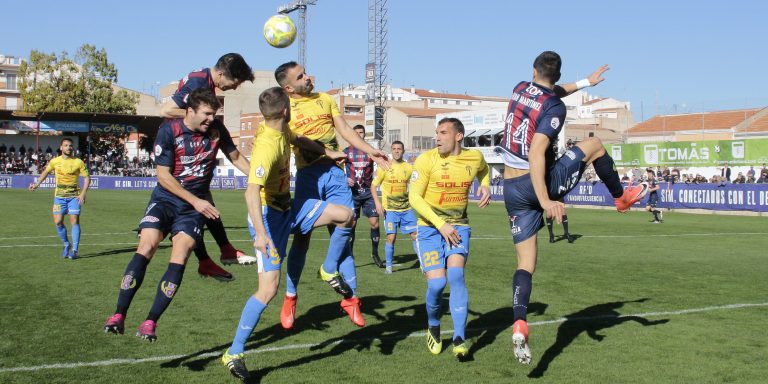El Yeclano gana por la mínima al Villarrubia y se cuela en la zona play-off