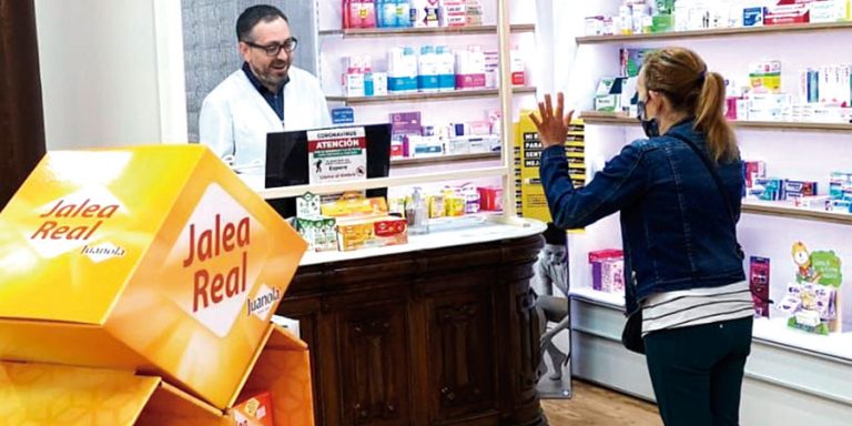 Las farmacias de Yecla: servicio esencial en la lucha contra el virus