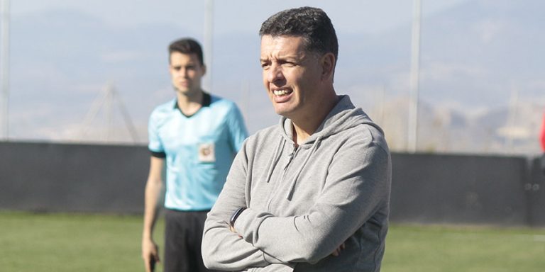 Sandroni – Entrenador del Yeclano: “Tengo claro que Yecla es del Yeclano, la ciudad va a echar una mano y el club va salir adelante”