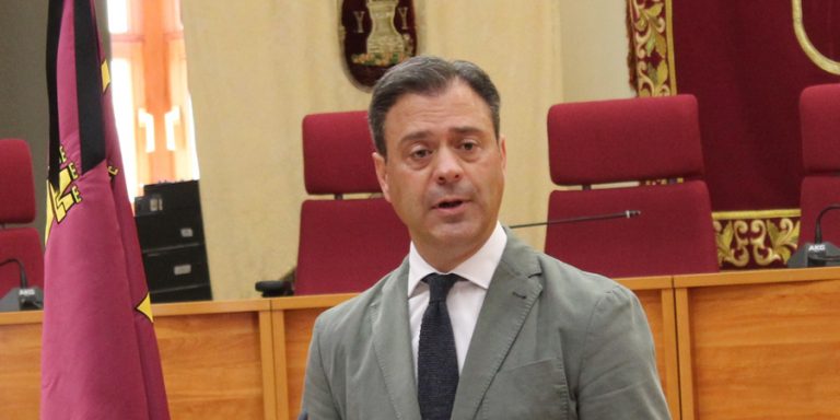 El alcalde anuncia ayudas de entre 400 y 600 euros para el tejido productivo “más débil”