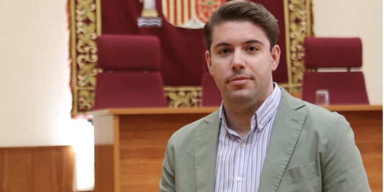 Pedro Lorenzo: “El mueble es un gran motor para la Región y va a tener todo mi apoyo”