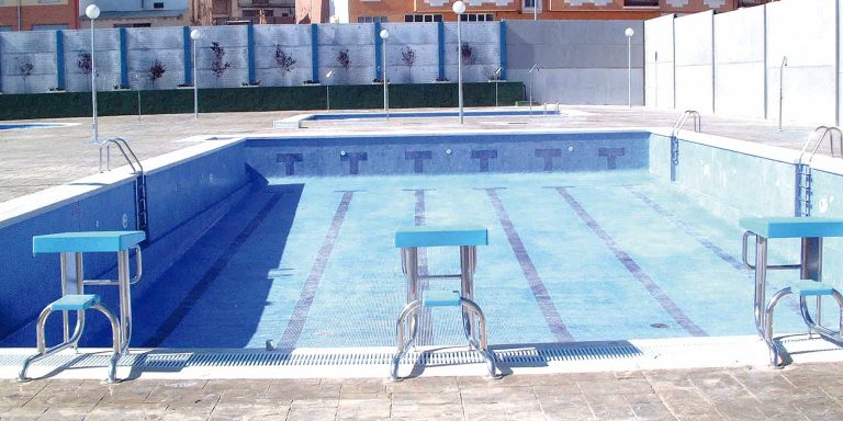 El Gobierno local estudia que Yecla pueda tener unas nuevas piscinas “más acordes a sus necesidades”