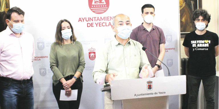 Granja porcina en el Arabí: pesimismo tras la reunión esta semana con la CHS