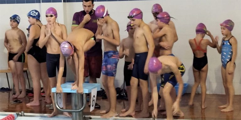 Los nadadores de Yecla volvieron a competir tras una larga ausencia