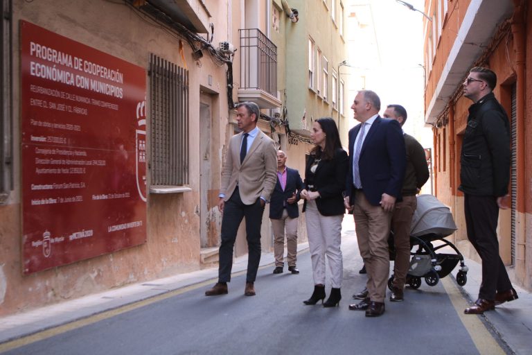 El plan de obras y servicios de la CARM invierte  463.000 euros en Yecla