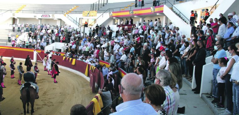 La Peña Taurina comienza 2022 con una petición para la afición: más apoyo