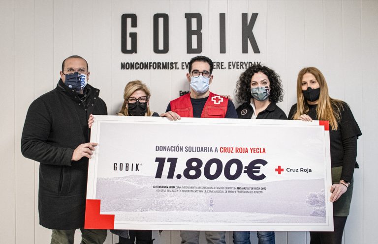 LA FUNDACIÓN GOBIK RECAUDA 11.800 € PARA CRUZ ROJA EN LA FERIA OUTLET DE YECLA