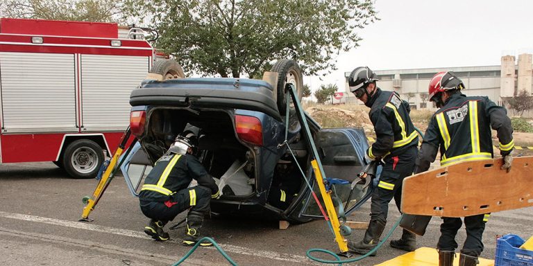 LAS QUEJAS INCENDIAN EL PARQUE DE BOMBEROS