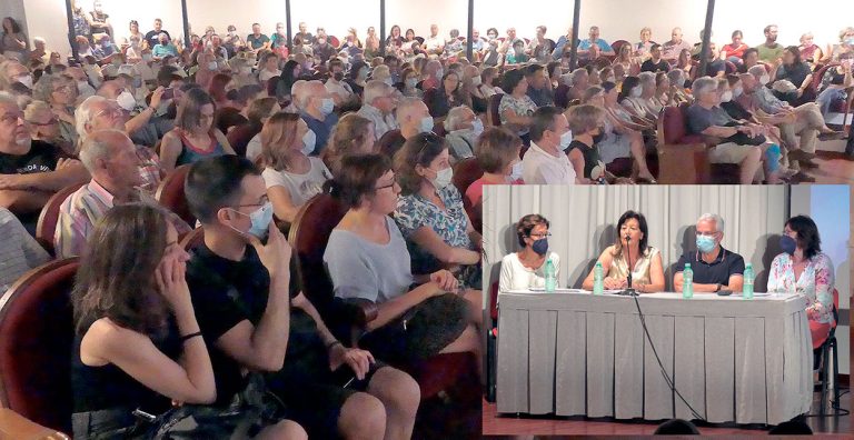 LLENO TOTAL EN LA MESA REDONDA SOBRE LA SITUACIÓN DEL HOSPITAL