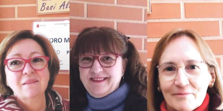 EL CENTRO DE EDUCACIÓN DE ADULTOS ROTULA TRES AULAS CON EL NOMBRE DE PROFESORAS JUBILADAS