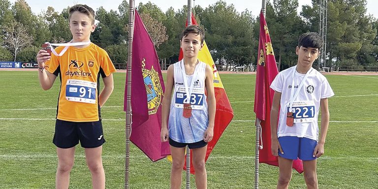 TRES PODIOS PARA EL ADA YECLANO EN EL REGIONAL DE CROSS