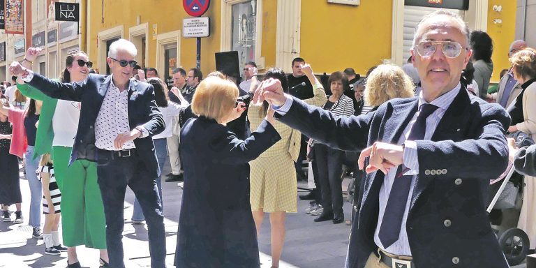 JULIÁN MOLINA RECIBE EL PREMIO FANDANGO 2024