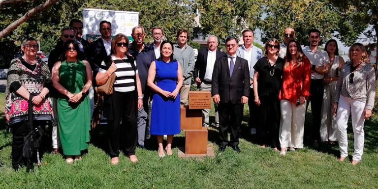 UNA ESCULTURA EN FMY HONRA LA MEMORIA DE JUAN CARLOS MUÑOZ
