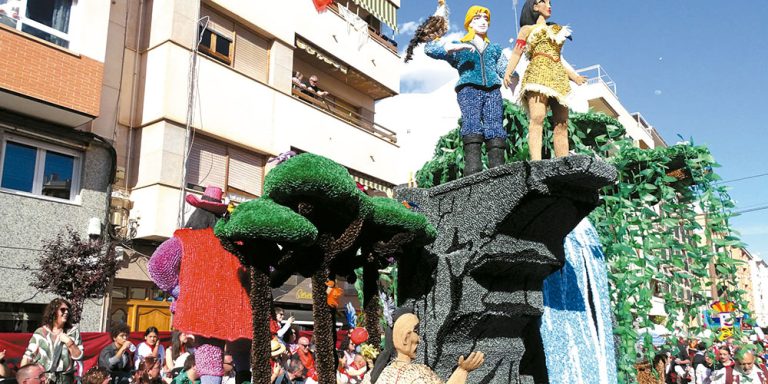 57 carrozas, 31 infantiles y 26 adultas, se repartirán un total de 19.050 euros en premios