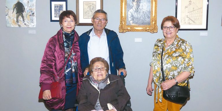 “Nos alegra ver a tanta gente joven en esta exposición dedicada a mi padre”
