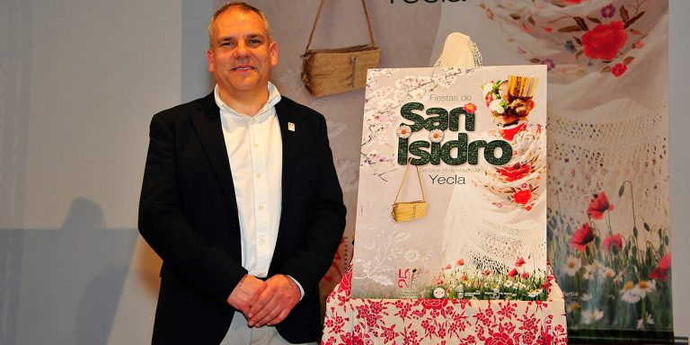 “Quería reflejar el carácter popular de las Fiestas, la primavera y la tradición”