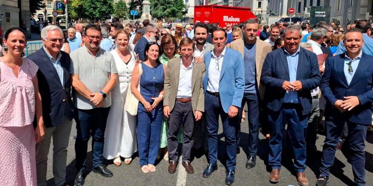 Lajara, en la concentración de alcaldes para “exigir soluciones a la asfixia financiera local”
