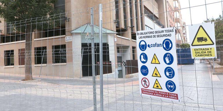 Arrancan las obras en el edificio de Cazadores