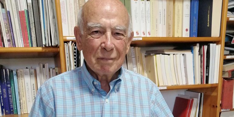 “Me ha hecho muy feliz haber sido premiado en la vecina Caudete”