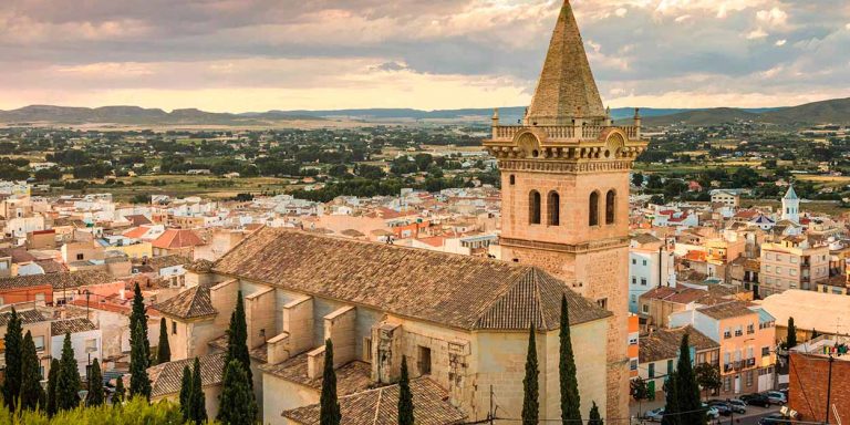 Turismo lanza un programa de 17 visitas guiadas hasta diciembre