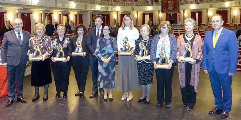 Unos premios SIETE DÍAS YECLA con nombre de mujer