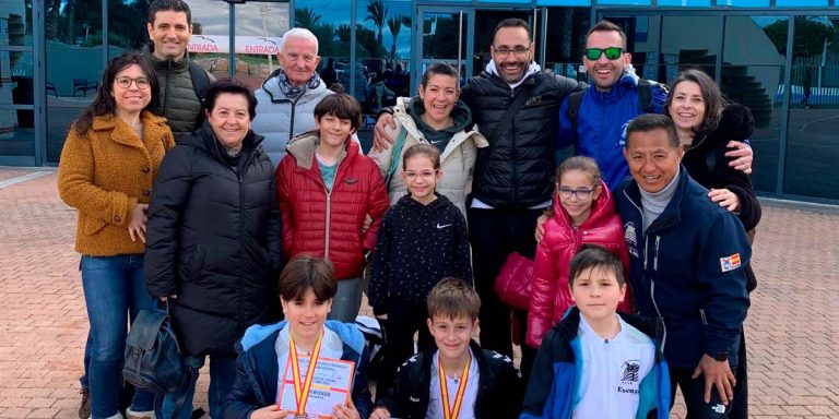 dos-medallas-del-taekwondo-yeclano