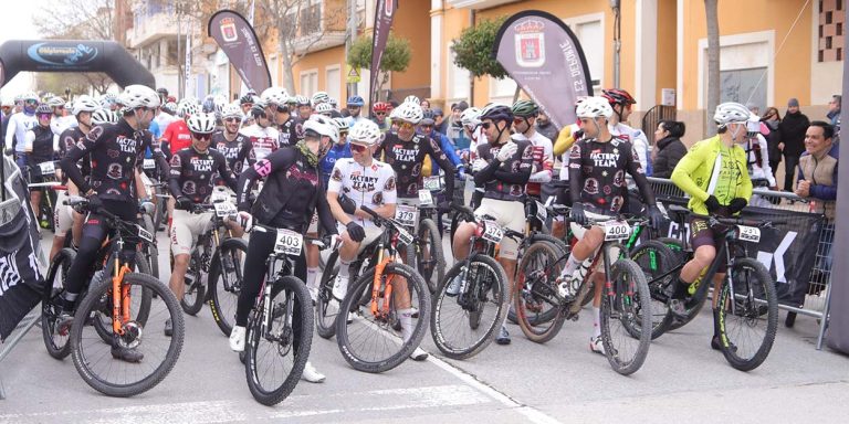 José Manuel Lorenzo y Monika Wrona ganan la Komokabras