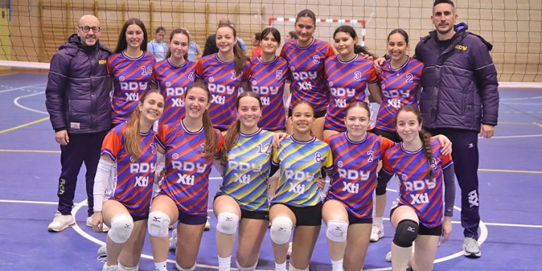 El sénior Xti de voleibol termina la temporada con una doble victoria