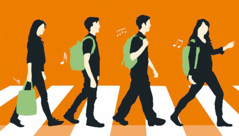 Los colegios de Yecla sacan a la calle la música con diferentes estilos